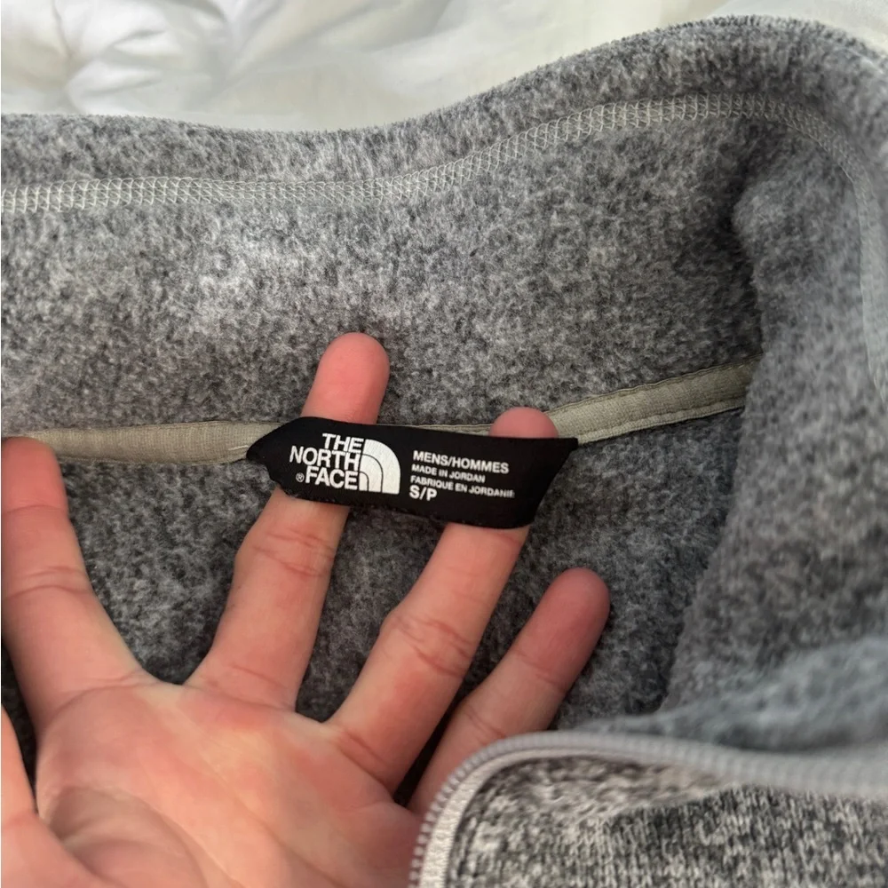 The North Face Men's Small Grey Quarter-Zip Fleece Pullover - Picture 10 of 11